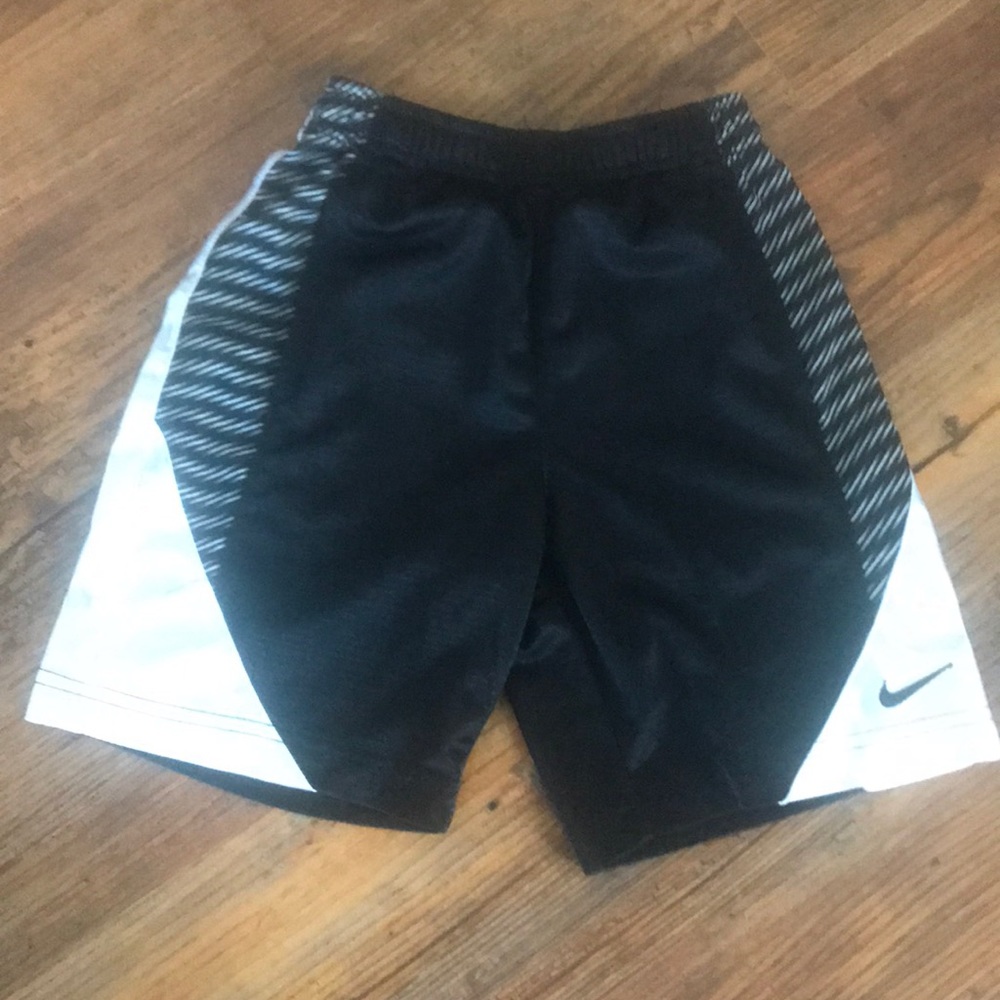 Boys Black Nike Shorts size 5